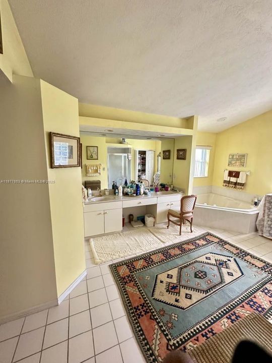 На продажу: $650,000 (3 спален, 2 ванн, 2643 Квадратных фут)