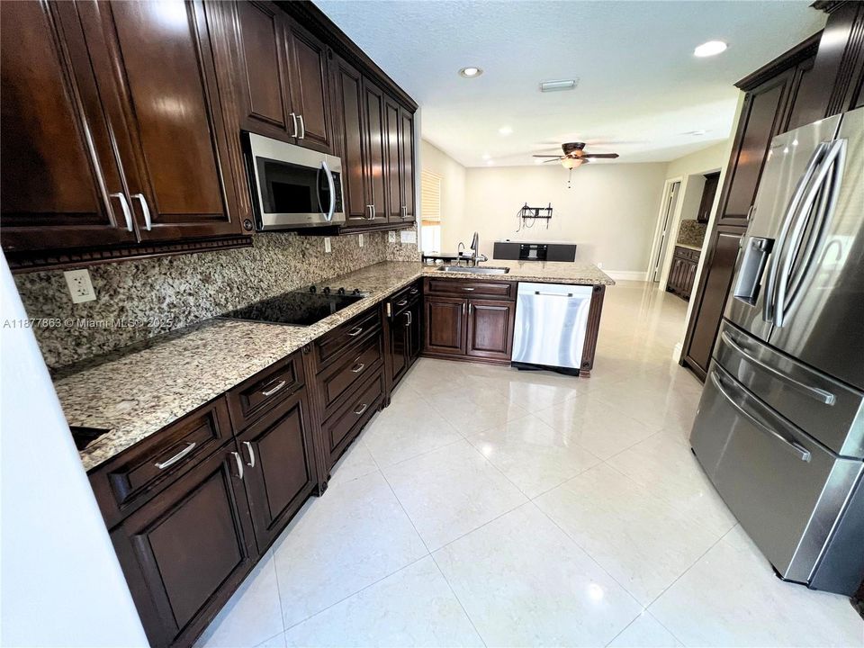 Active With Contract: $6,000 (4 beds, 2 baths, 2015 Square Feet)