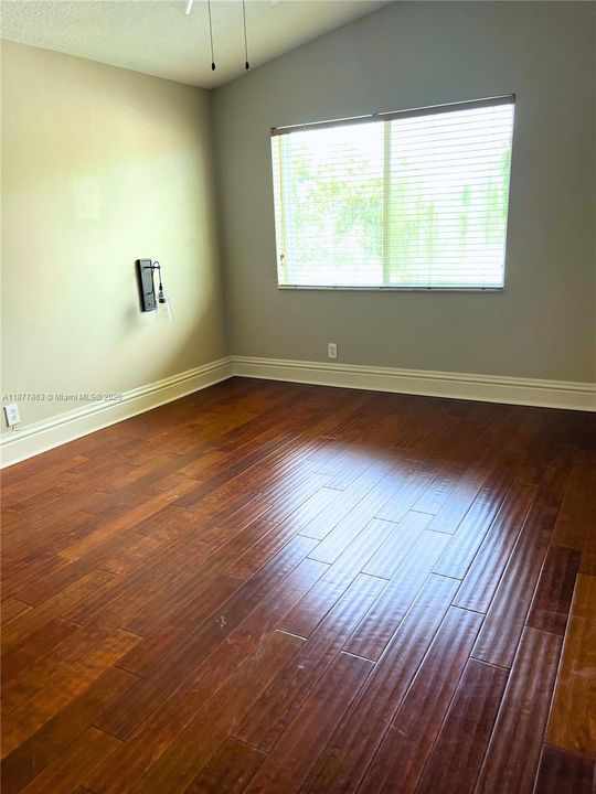 Active With Contract: $6,000 (4 beds, 2 baths, 2015 Square Feet)