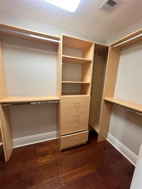 Active With Contract: $6,000 (4 beds, 2 baths, 2015 Square Feet)