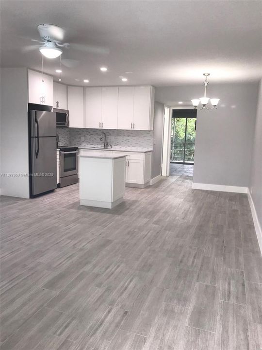 待售: $94,000 (1 贝兹, 1 浴室, 585 平方英尺)