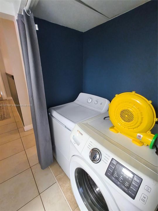 В аренду: $4,000 (4 спален, 2 ванн, 1623 Квадратных фут)