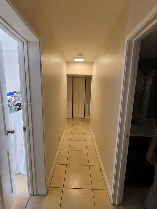 В аренду: $4,000 (4 спален, 2 ванн, 1623 Квадратных фут)