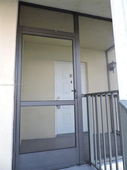 For Rent: $1,625 (1 beds, 1 baths, 685 Square Feet)