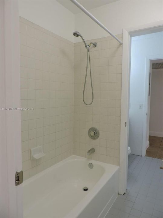 For Rent: $1,625 (1 beds, 1 baths, 685 Square Feet)