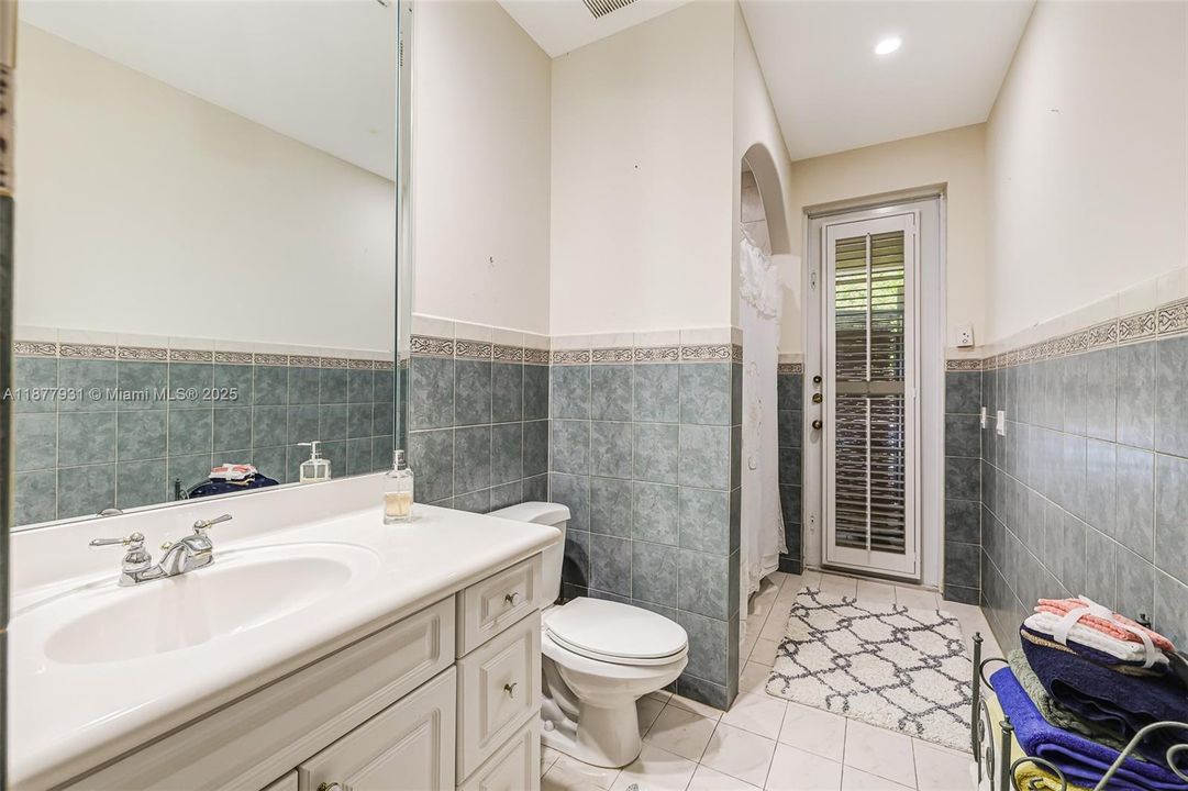 Activo con contrato: $1,424,000 (5 camas, 3 baños, 3267 Pies cuadrados)