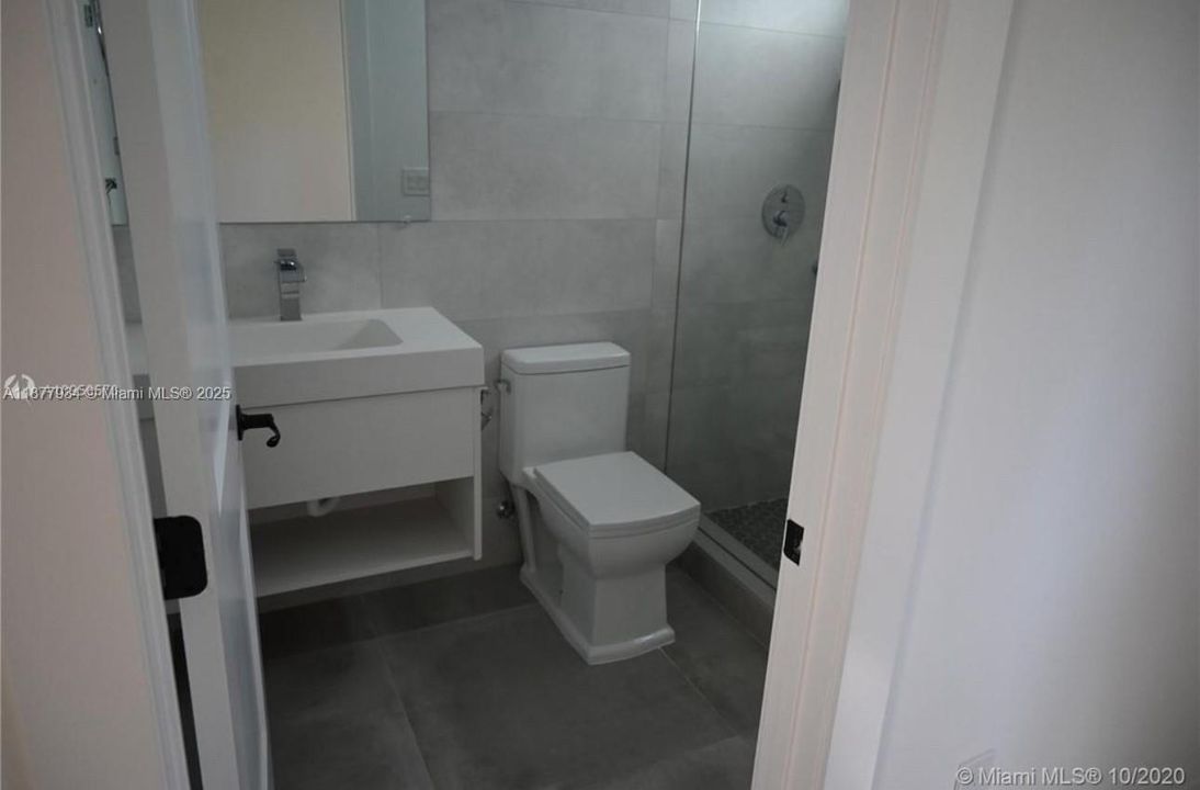 For Rent: $2,750 (2 beds, 1 baths, 2226 Square Feet)