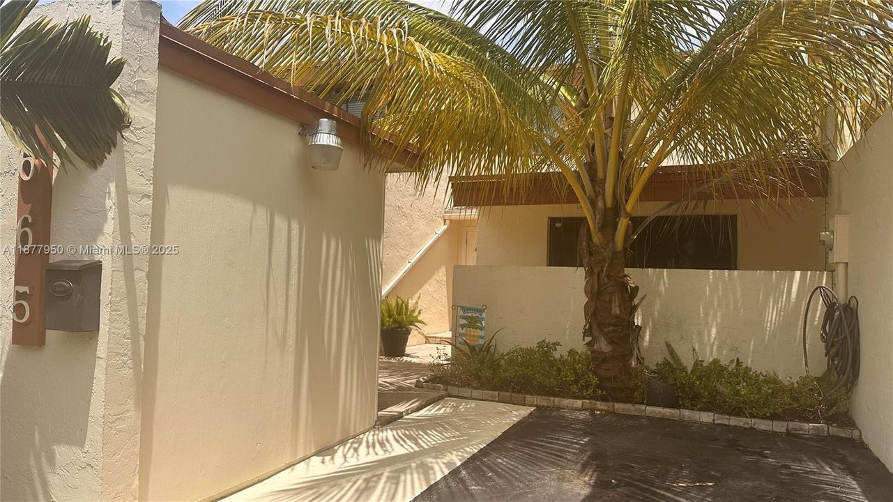 Недавно арендовано: $3,400 (3 спален, 2 ванн, 1714 Квадратных фут)