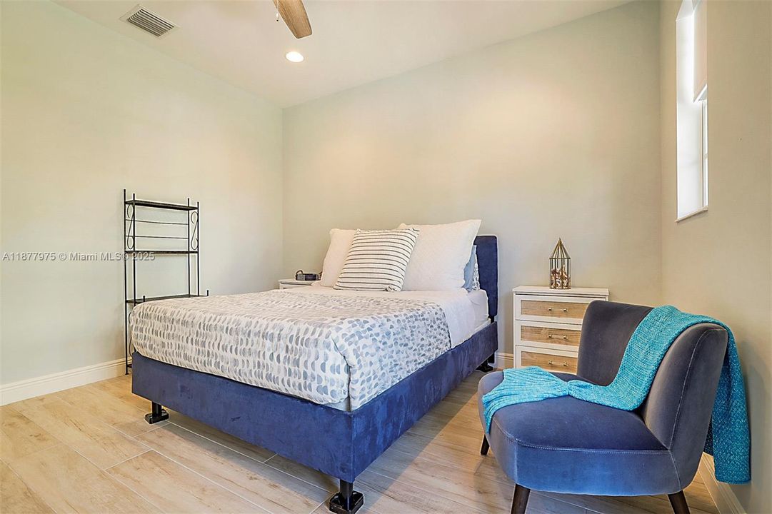 En Venta: $1,190,000 (3 camas, 2 baños, 1995 Pies cuadrados)