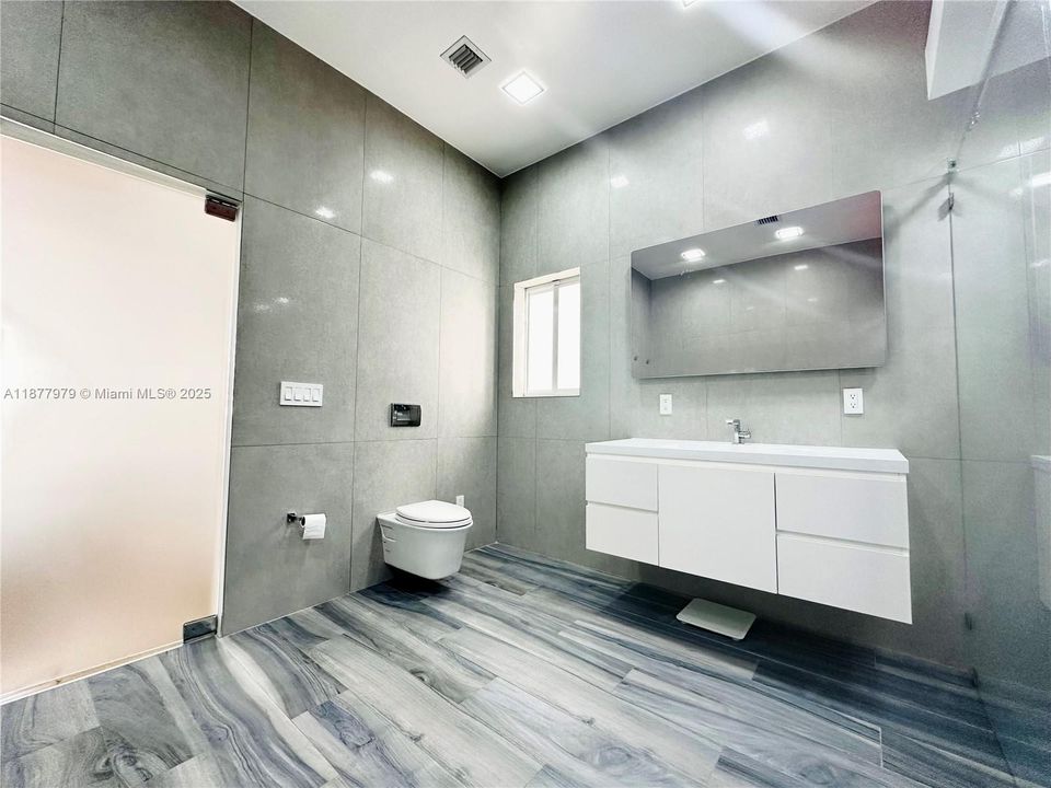 Active With Contract: $849,999 (4 beds, 3 baths, 1909 Square Feet)