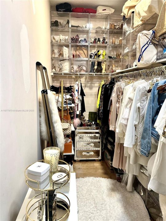 Active With Contract: $849,999 (4 beds, 3 baths, 1909 Square Feet)