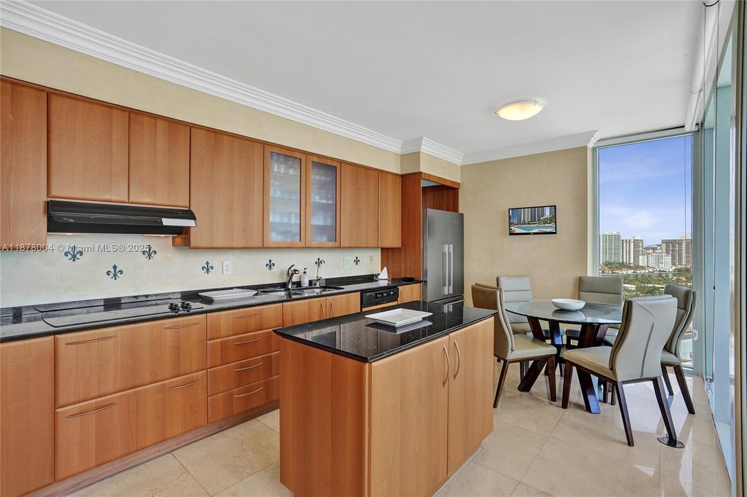 For Sale: $2,500,000 (3 beds, 4 baths, 2665 Square Feet)