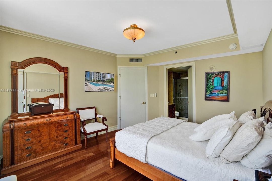 For Sale: $2,500,000 (3 beds, 4 baths, 2665 Square Feet)