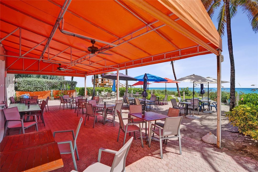 For Sale: $2,500,000 (3 beds, 4 baths, 2665 Square Feet)