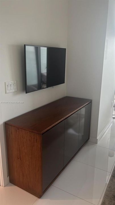 Recientemente alquilado: $5,250 (1 camas, 2 baños, 1173 Pies cuadrados)