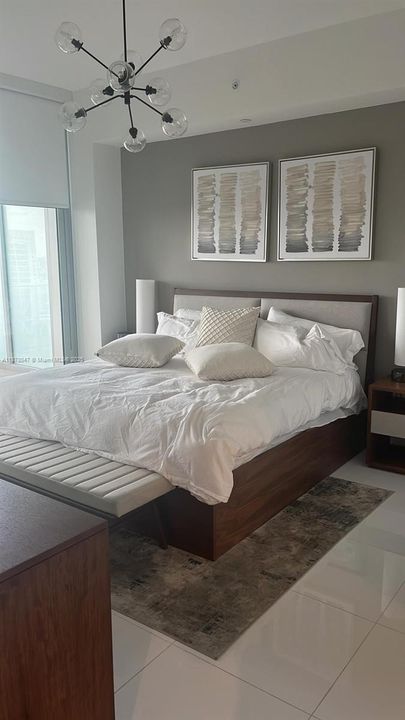 Recientemente alquilado: $5,250 (1 camas, 2 baños, 1173 Pies cuadrados)