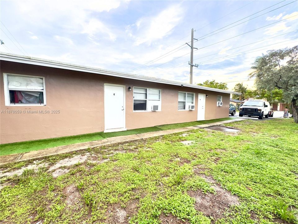 最近售出: $575,000 (0 贝兹, 0 浴室, 1624 平方英尺)