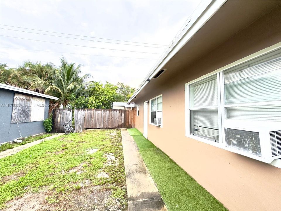 最近售出: $575,000 (0 贝兹, 0 浴室, 1624 平方英尺)