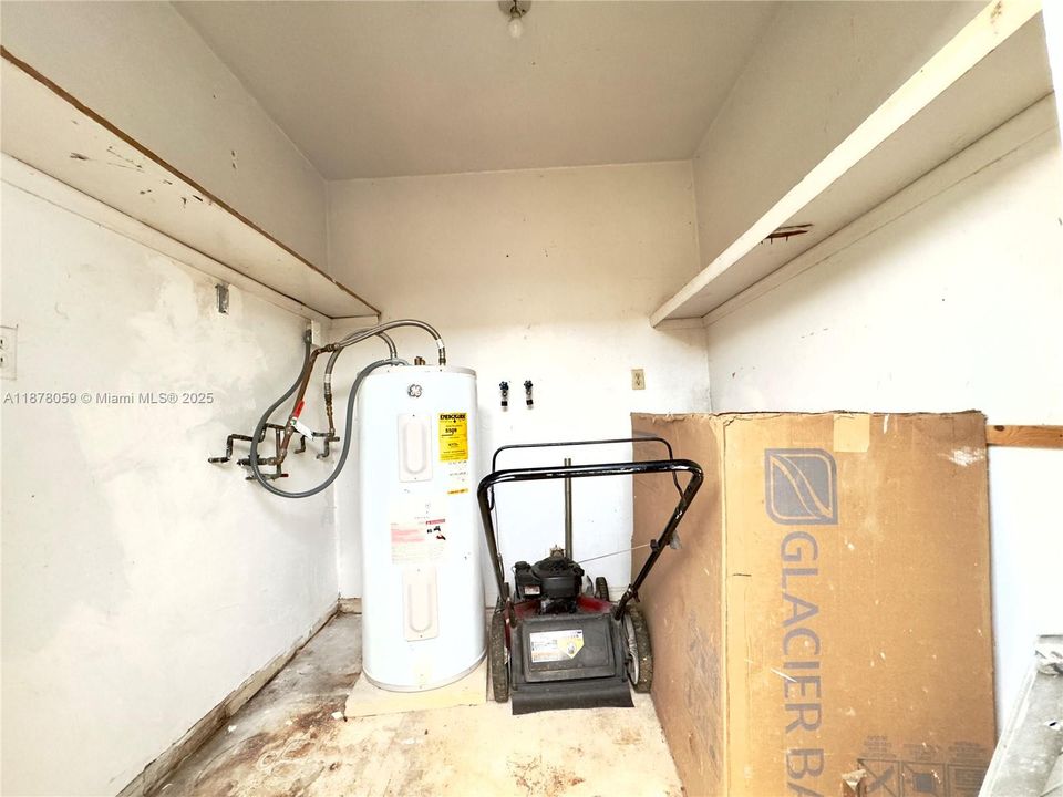 最近售出: $575,000 (0 贝兹, 0 浴室, 1624 平方英尺)