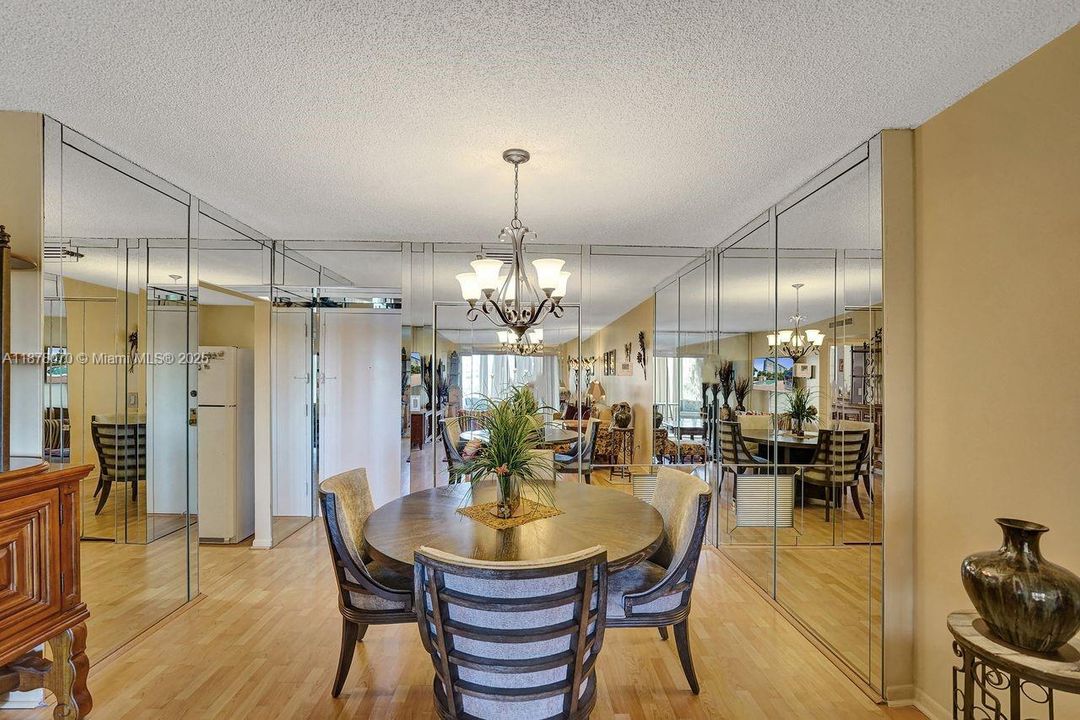 For Sale: $149,900 (1 beds, 1 baths, 844 Square Feet)