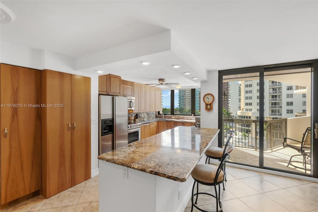 For Sale: $699,900 (2 beds, 2 baths, 1530 Square Feet)