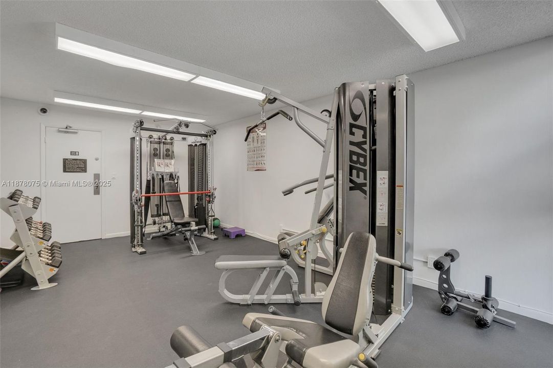 For Sale: $699,900 (2 beds, 2 baths, 1530 Square Feet)