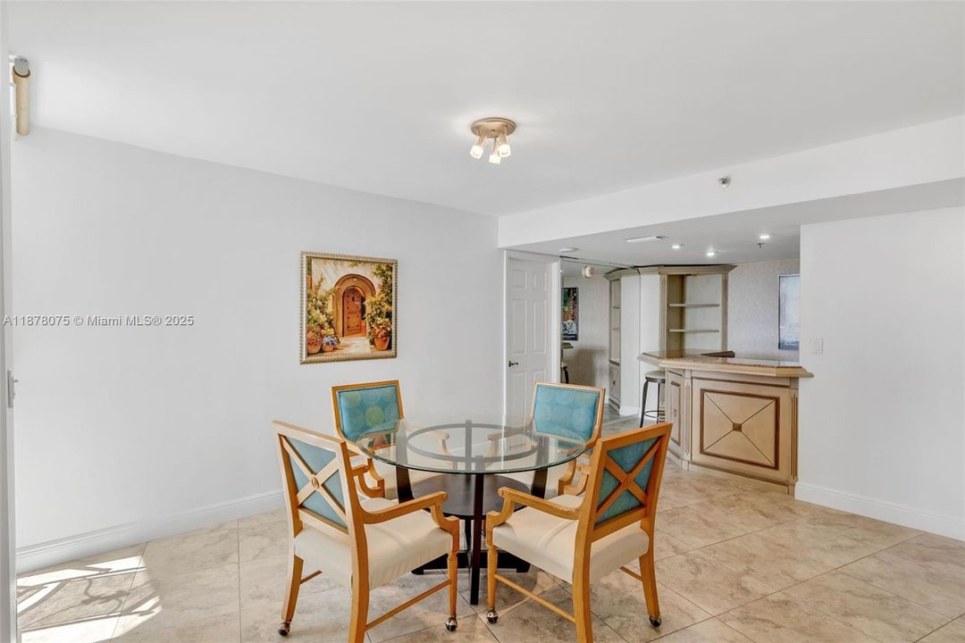 For Sale: $699,900 (2 beds, 2 baths, 1530 Square Feet)