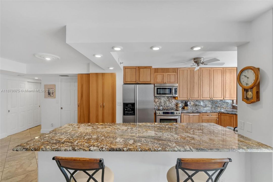 For Sale: $699,900 (2 beds, 2 baths, 1530 Square Feet)