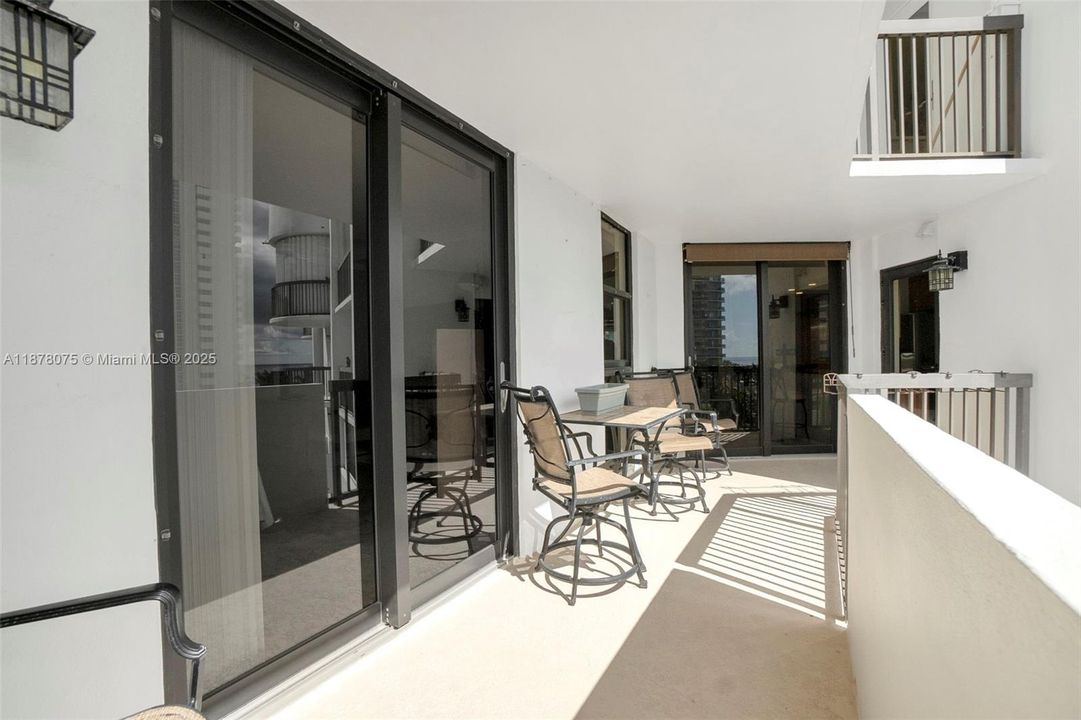 For Sale: $699,900 (2 beds, 2 baths, 1530 Square Feet)