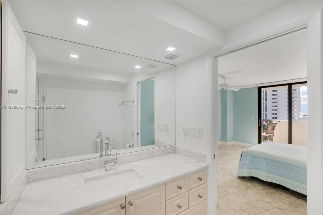 For Sale: $699,900 (2 beds, 2 baths, 1530 Square Feet)