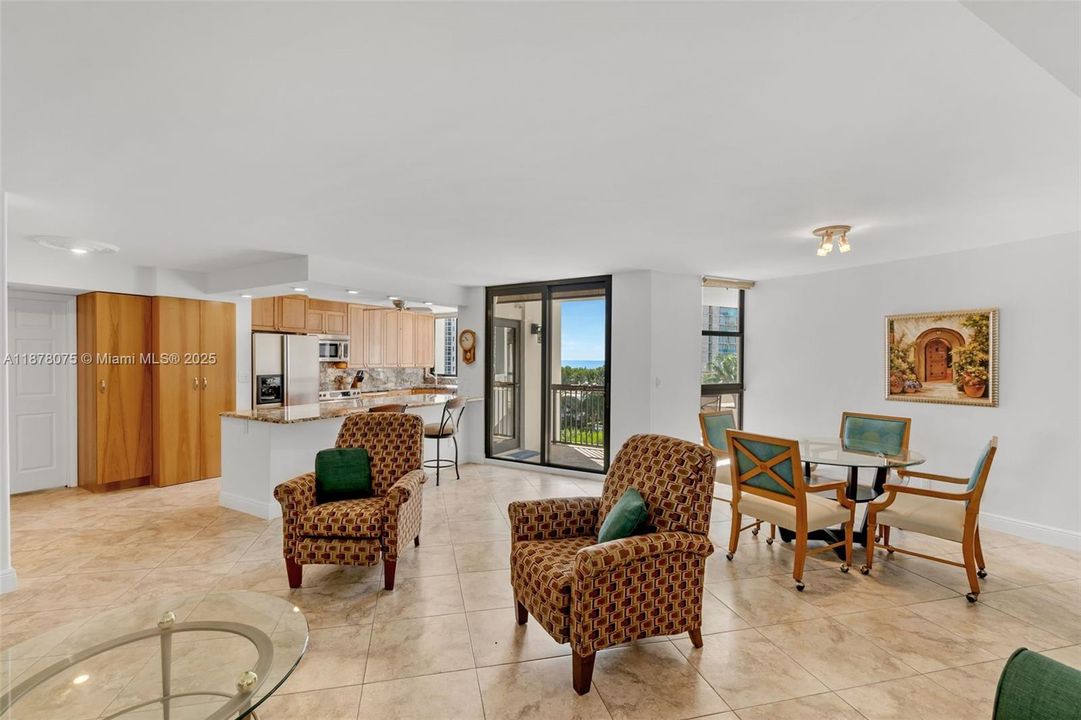 For Sale: $699,900 (2 beds, 2 baths, 1530 Square Feet)