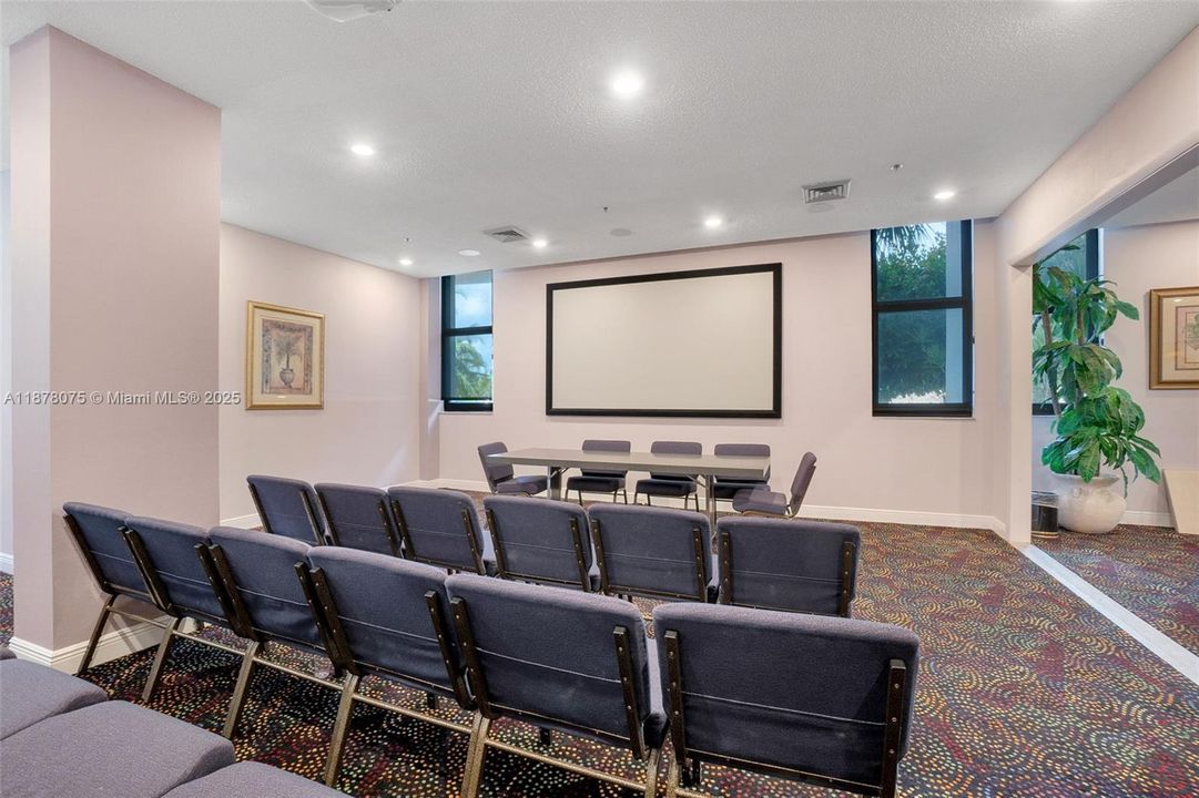 For Sale: $699,900 (2 beds, 2 baths, 1530 Square Feet)