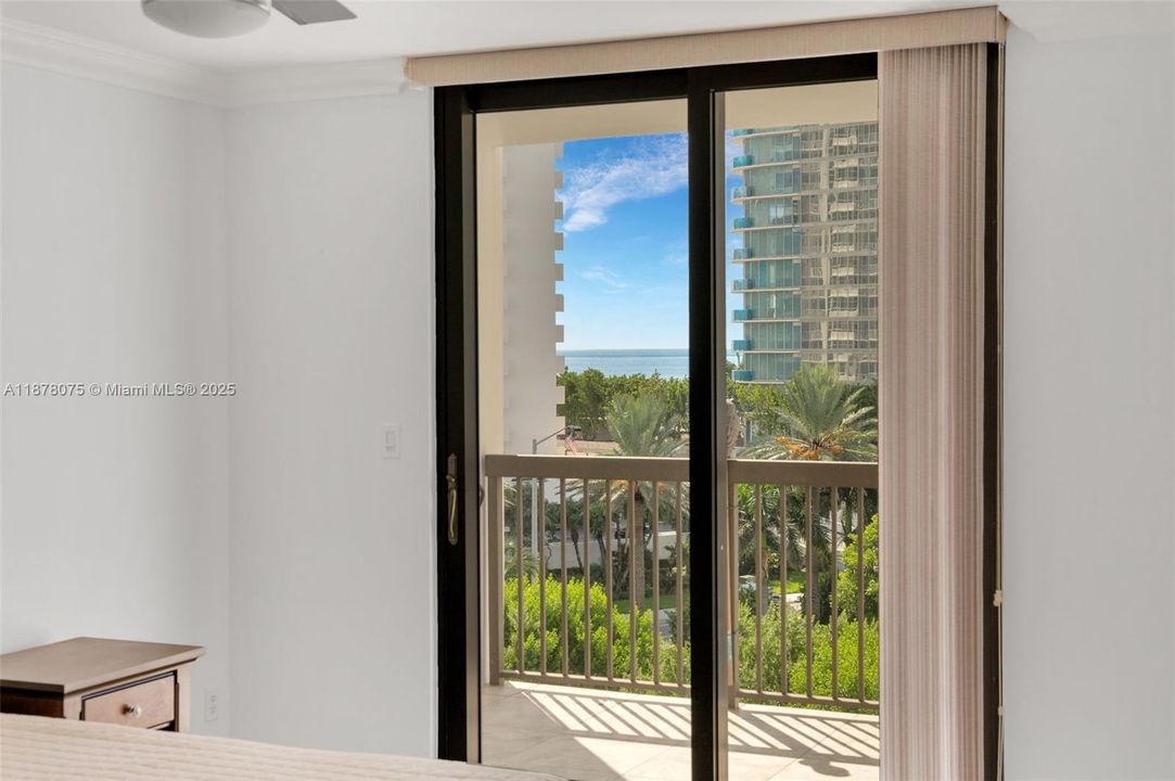 For Sale: $699,900 (2 beds, 2 baths, 1530 Square Feet)