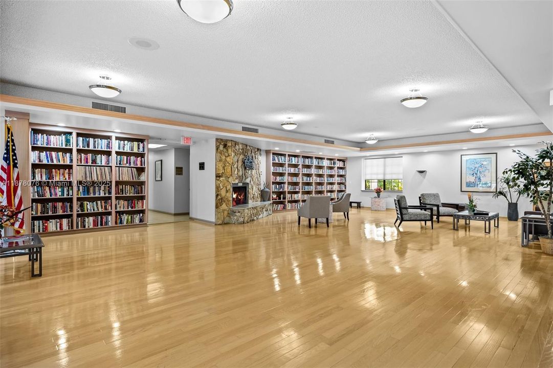 For Sale: $365,000 (3 beds, 2 baths, 1610 Square Feet)