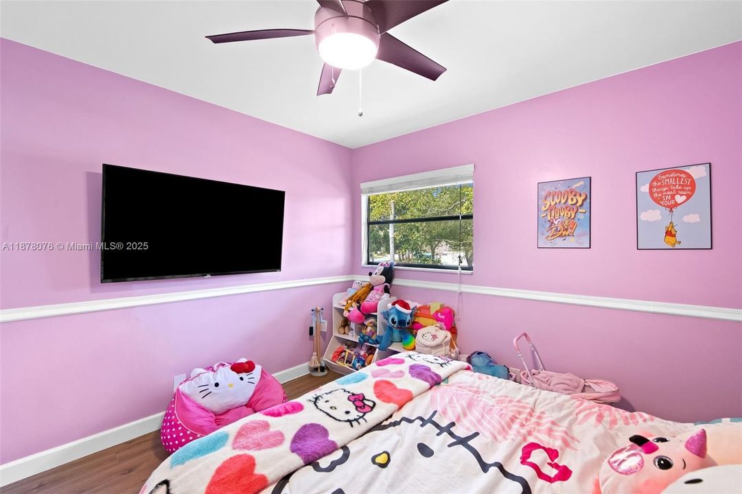 For Sale: $365,000 (3 beds, 2 baths, 1610 Square Feet)