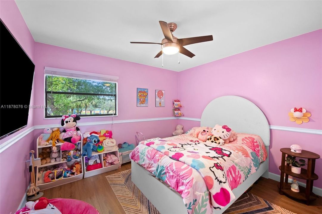 For Sale: $365,000 (3 beds, 2 baths, 1610 Square Feet)