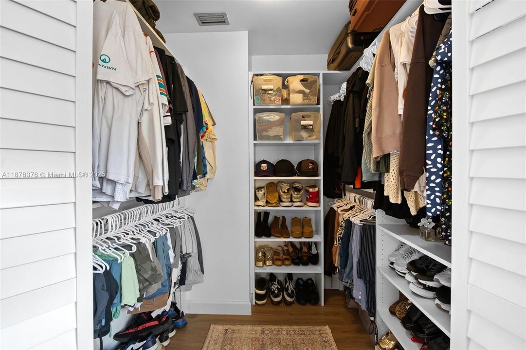 For Sale: $365,000 (3 beds, 2 baths, 1610 Square Feet)