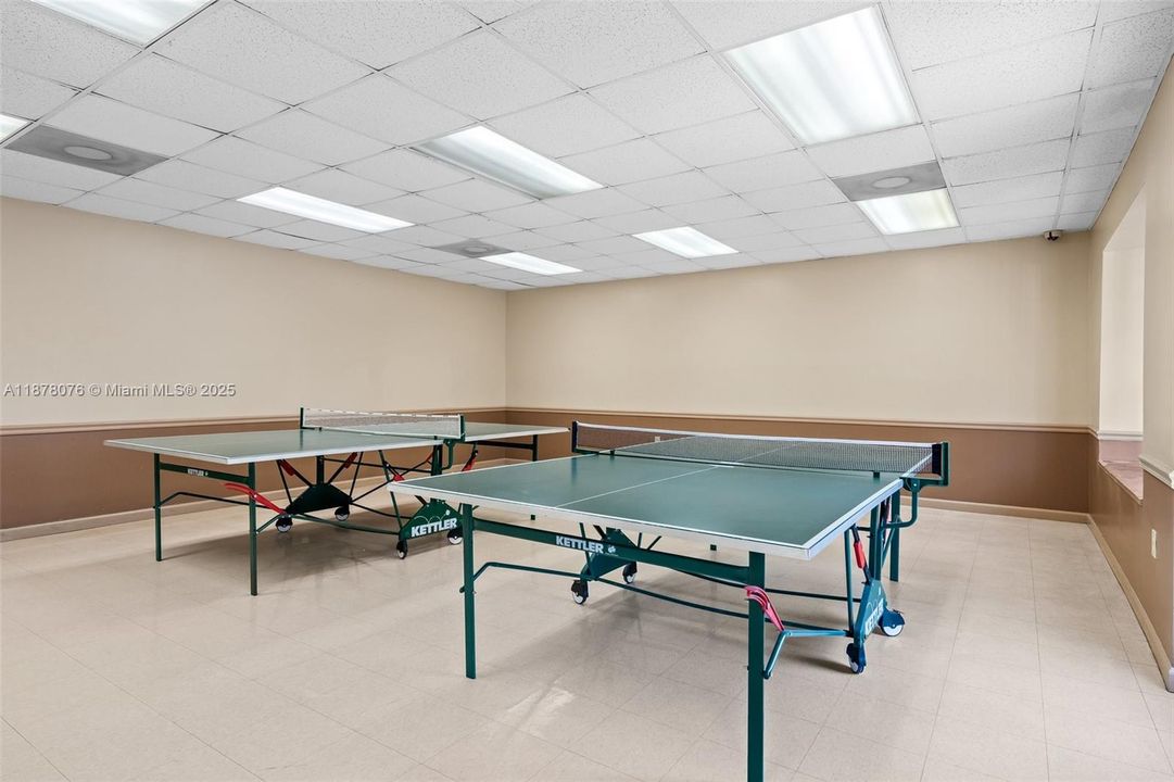 For Sale: $365,000 (3 beds, 2 baths, 1610 Square Feet)