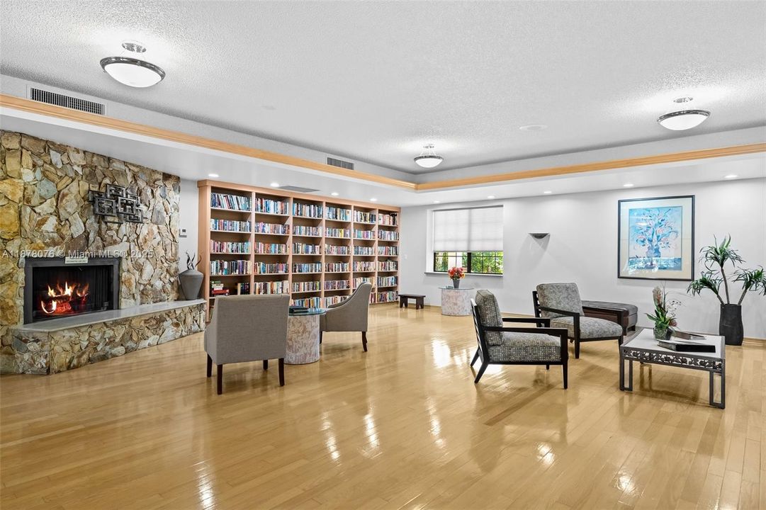 For Sale: $365,000 (3 beds, 2 baths, 1610 Square Feet)