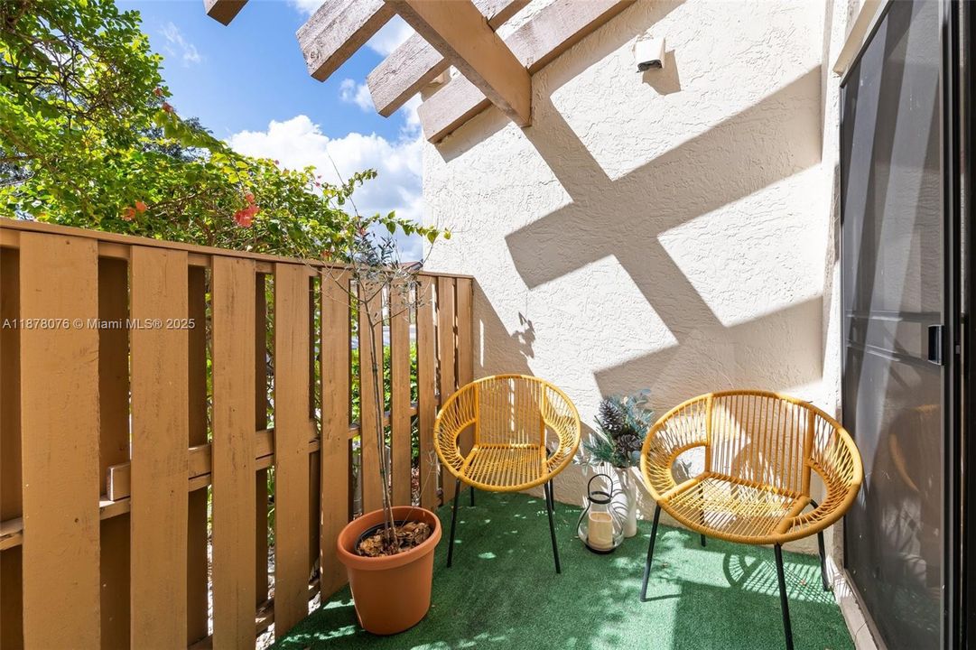 For Sale: $365,000 (3 beds, 2 baths, 1610 Square Feet)