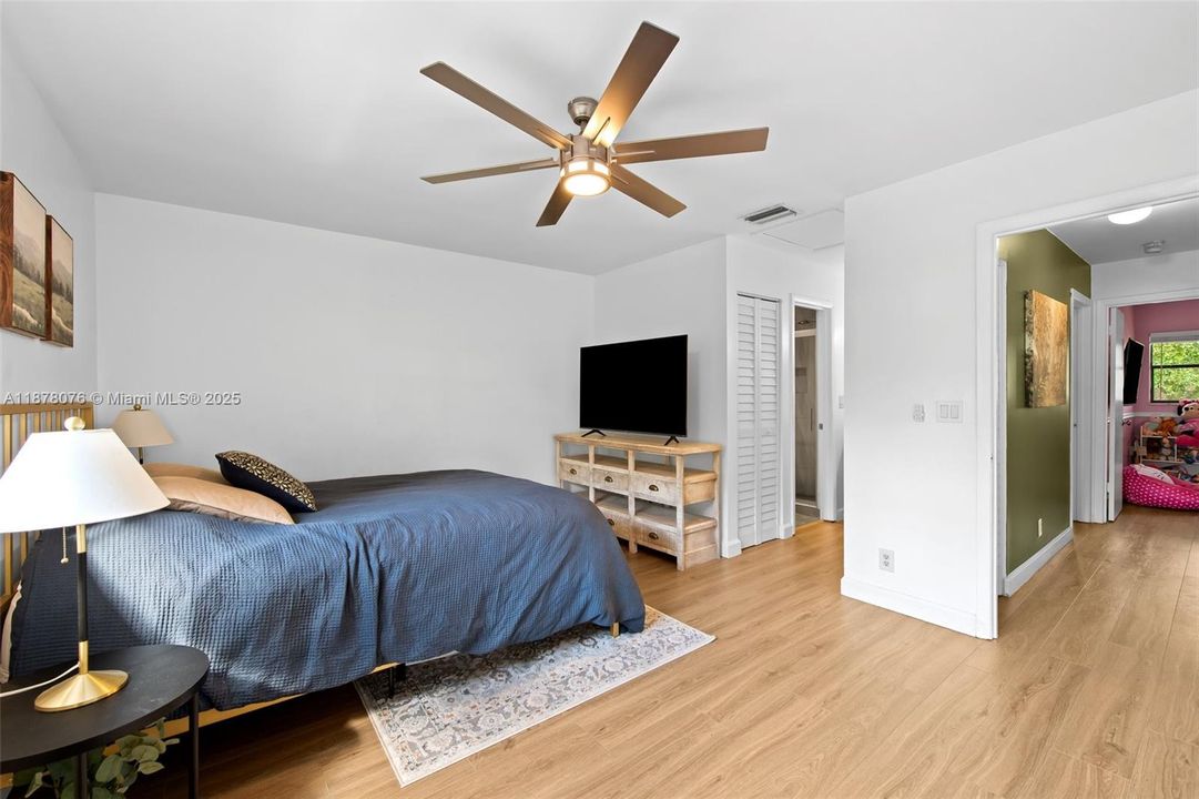 For Sale: $365,000 (3 beds, 2 baths, 1610 Square Feet)