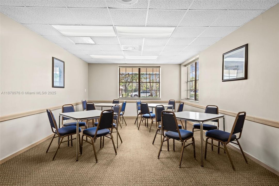 For Sale: $365,000 (3 beds, 2 baths, 1610 Square Feet)