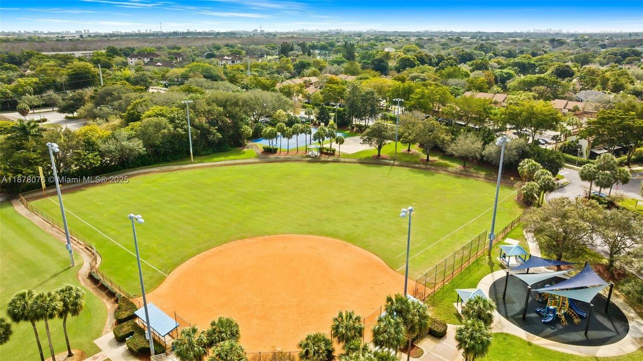 For Sale: $365,000 (3 beds, 2 baths, 1610 Square Feet)