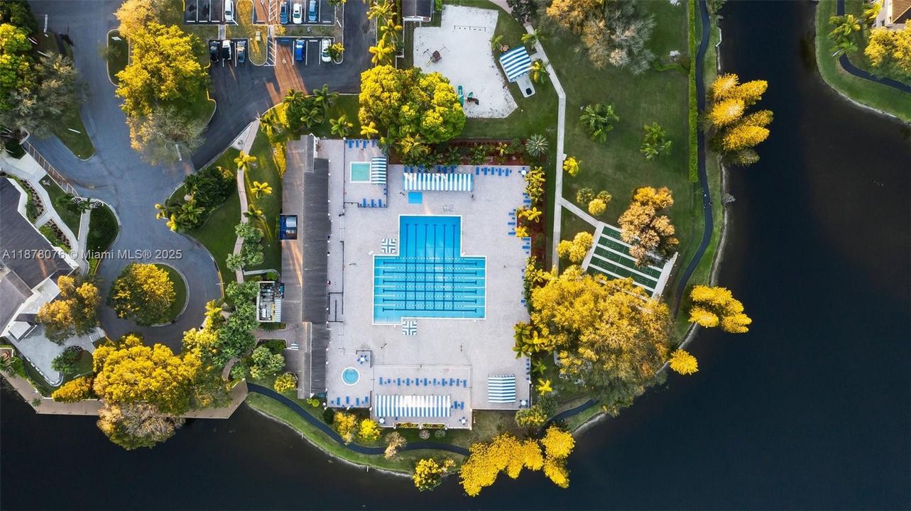 For Sale: $365,000 (3 beds, 2 baths, 1610 Square Feet)