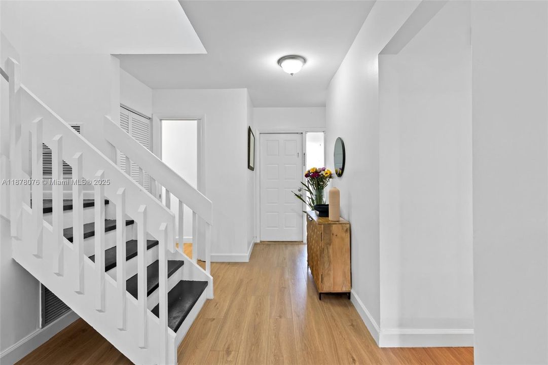 For Sale: $365,000 (3 beds, 2 baths, 1610 Square Feet)