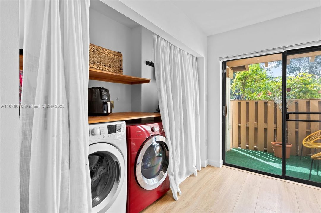 For Sale: $365,000 (3 beds, 2 baths, 1610 Square Feet)