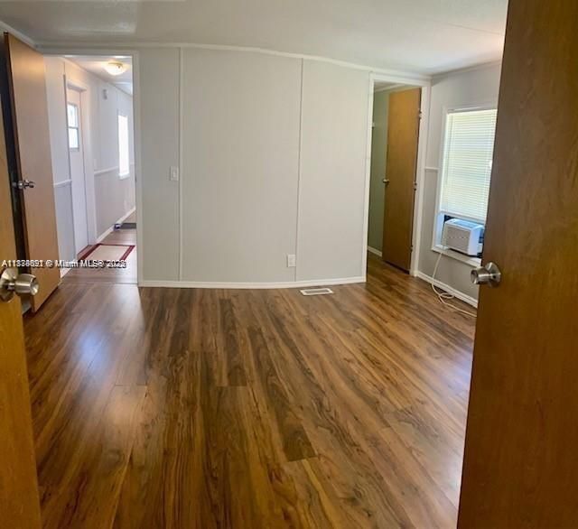 最近租的: $1,800 (2 贝兹, 2 浴室, 850 平方英尺)