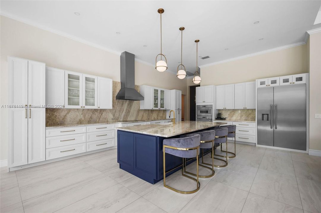 For Sale: $2,795,000 (4 beds, 3 baths, 4742 Square Feet)