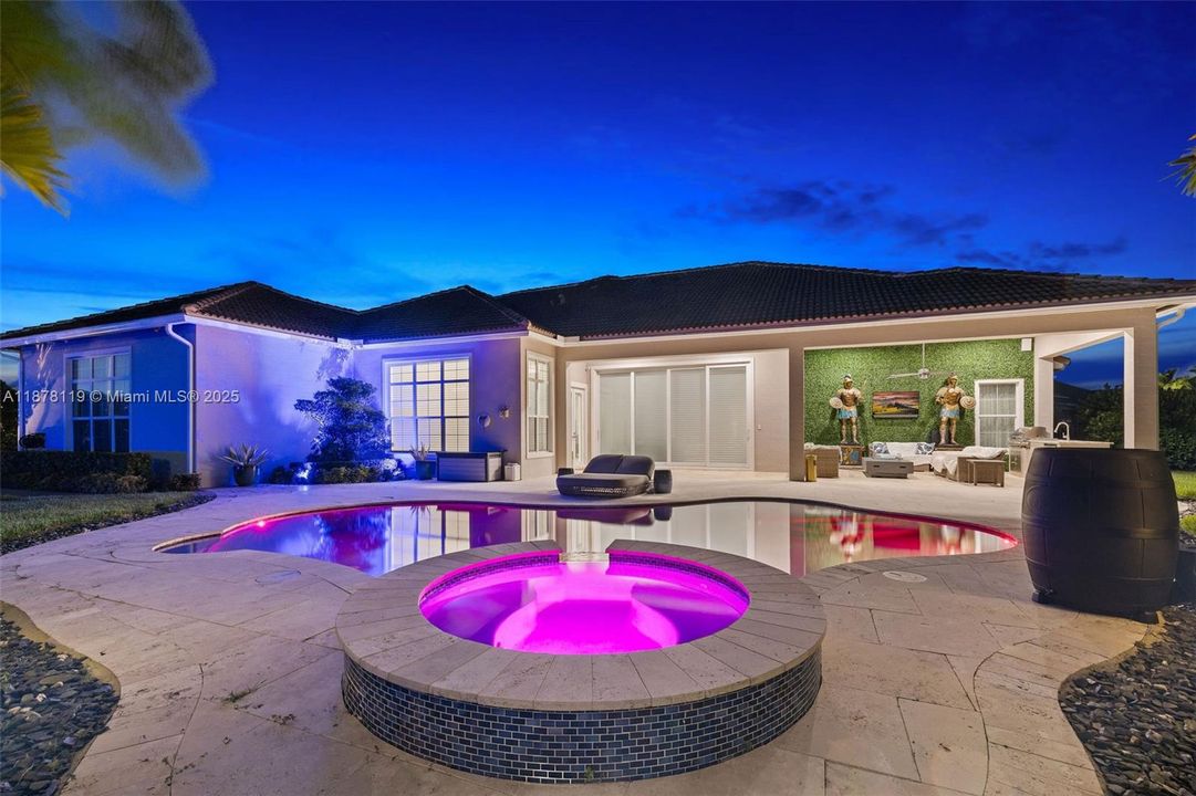 For Sale: $2,795,000 (4 beds, 3 baths, 4742 Square Feet)