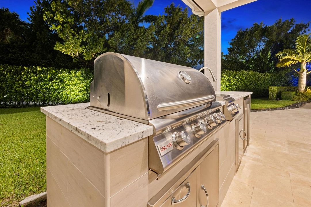 For Sale: $2,795,000 (4 beds, 3 baths, 4742 Square Feet)